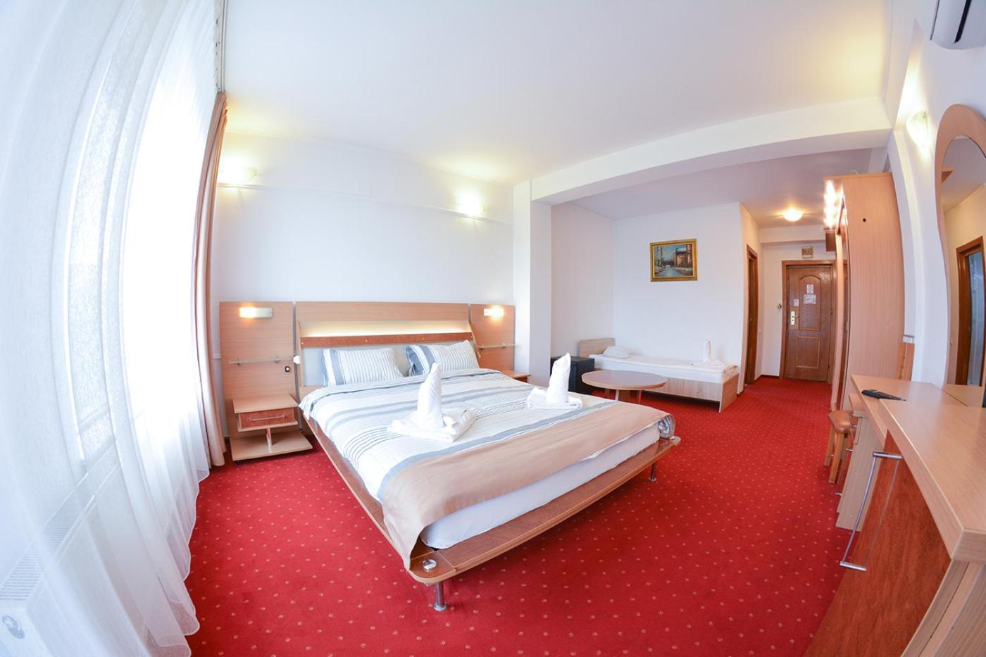 Pensiune Valentina Hotel Ramnicu Valcea Exterior photo