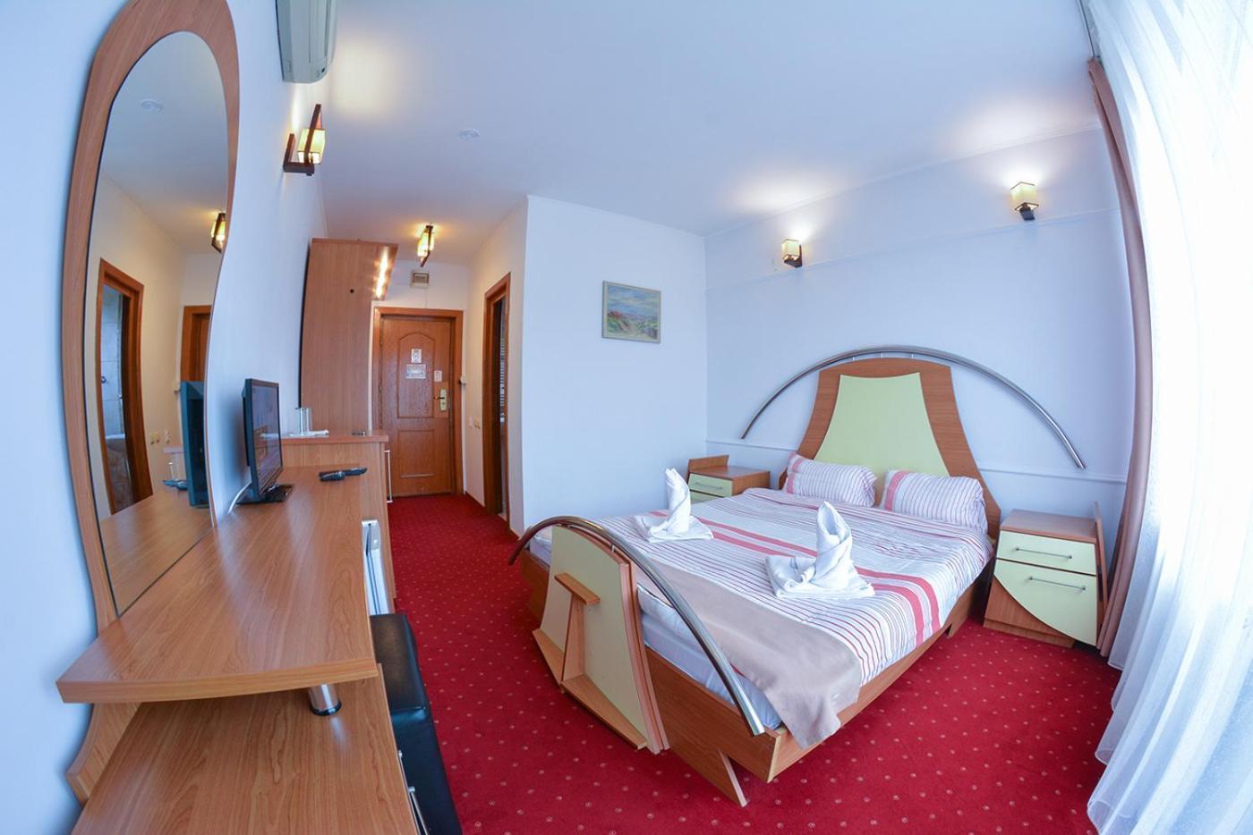 Pensiune Valentina Hotel Ramnicu Valcea Exterior photo